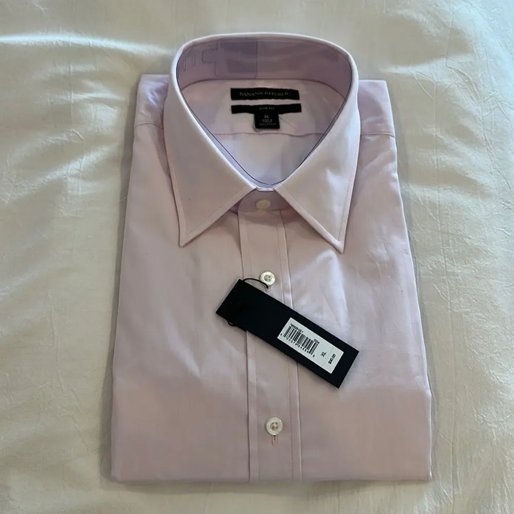 Banana Republic poplin dress shirt. NWT